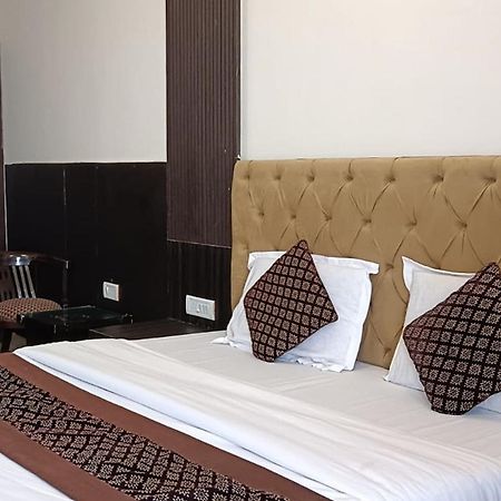 Hotel Shree Kanta Gurgaon Ngoại thất bức ảnh