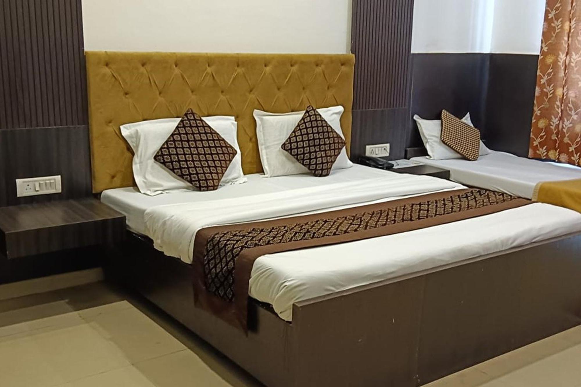 Hotel Shree Kanta Gurgaon Ngoại thất bức ảnh