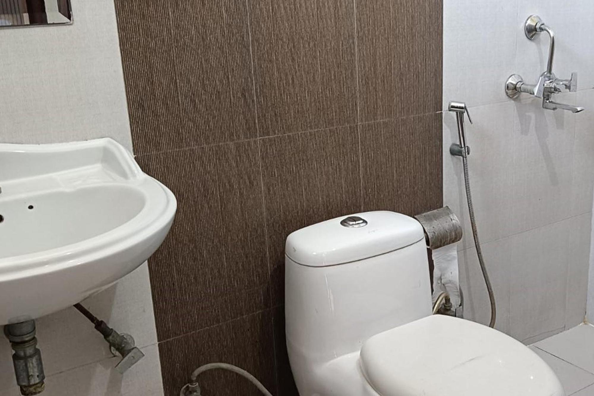 Hotel Shree Kanta Gurgaon Ngoại thất bức ảnh