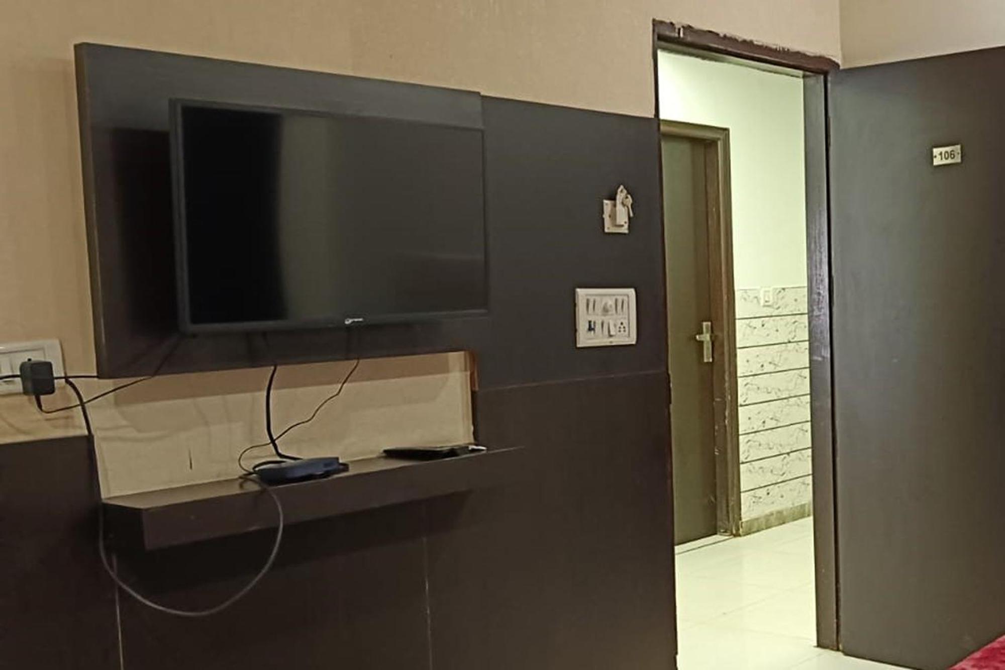 Hotel Shree Kanta Gurgaon Ngoại thất bức ảnh