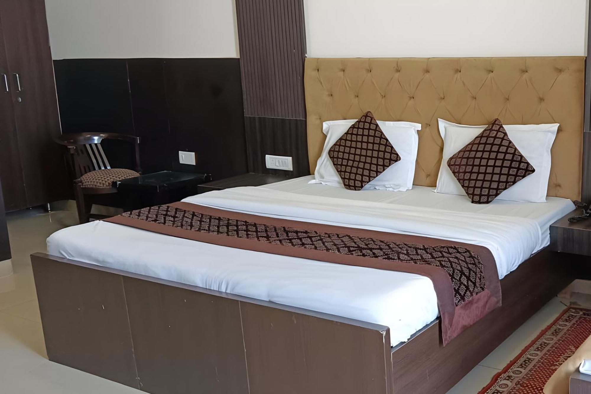 Hotel Shree Kanta Gurgaon Ngoại thất bức ảnh