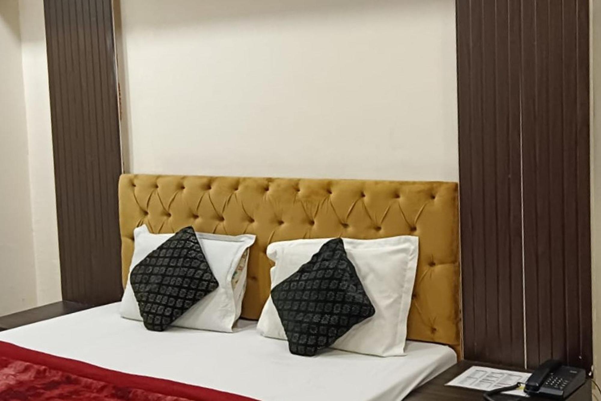 Hotel Shree Kanta Gurgaon Ngoại thất bức ảnh