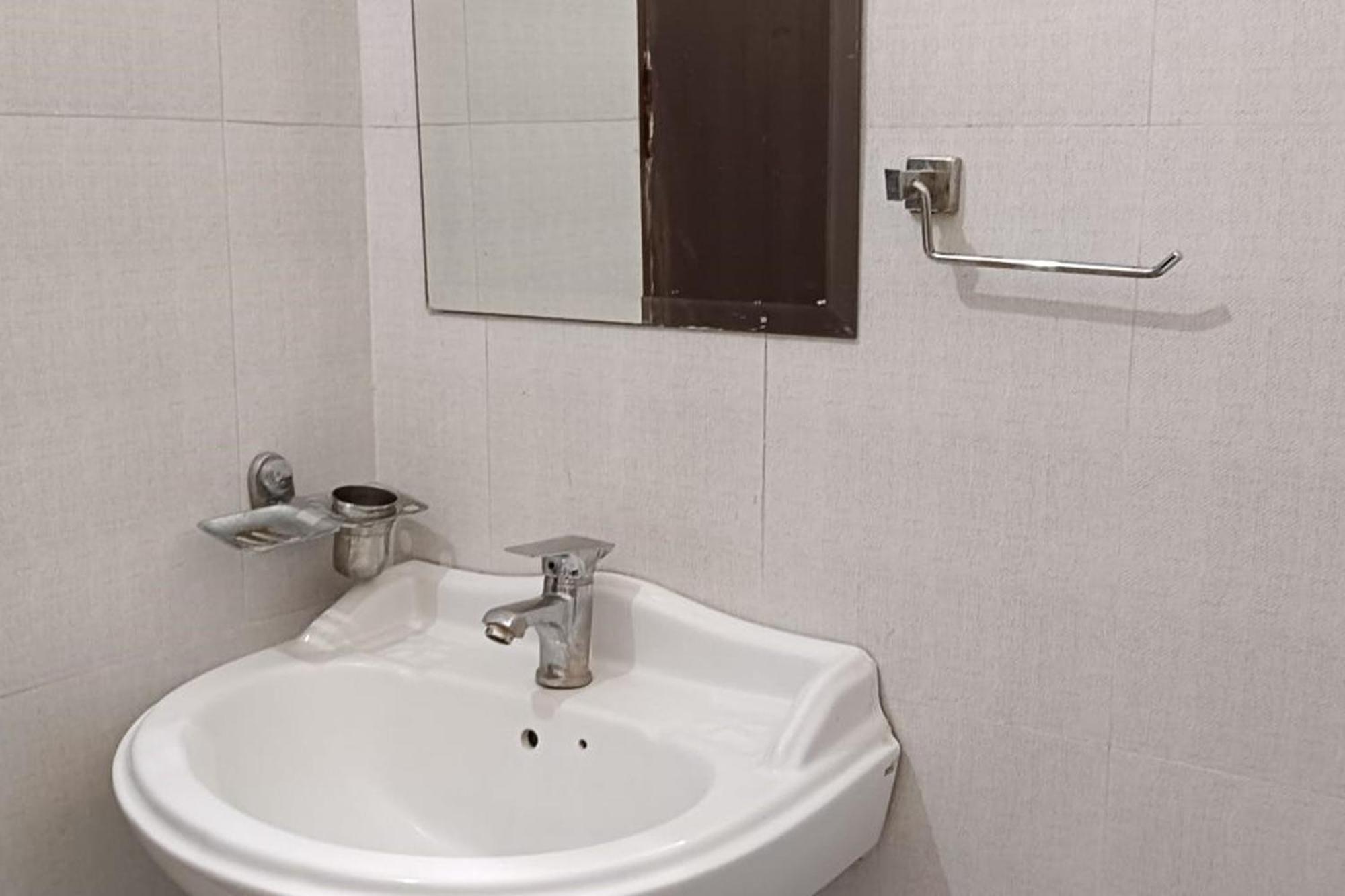Hotel Shree Kanta Gurgaon Ngoại thất bức ảnh