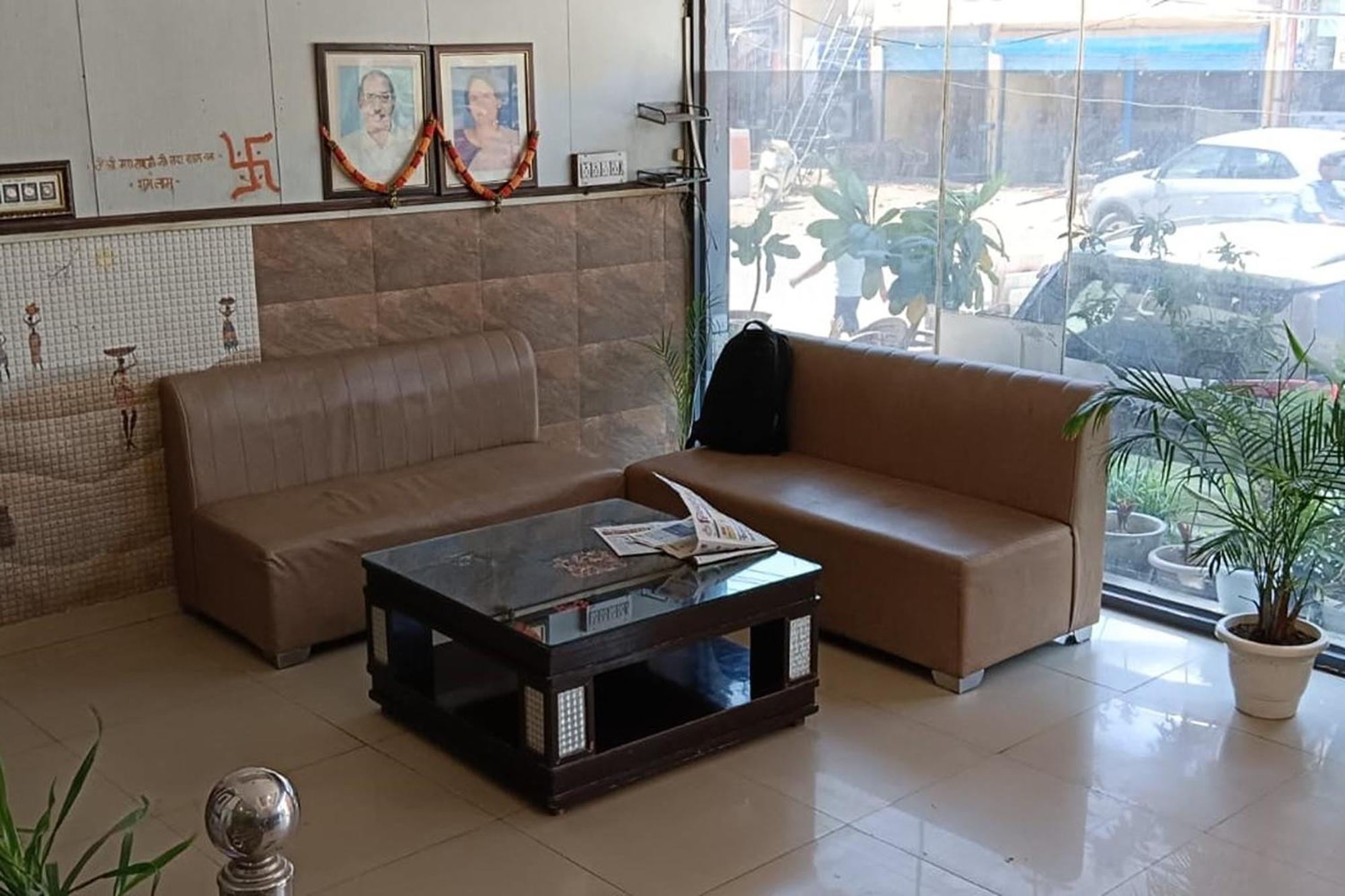 Hotel Shree Kanta Gurgaon Ngoại thất bức ảnh
