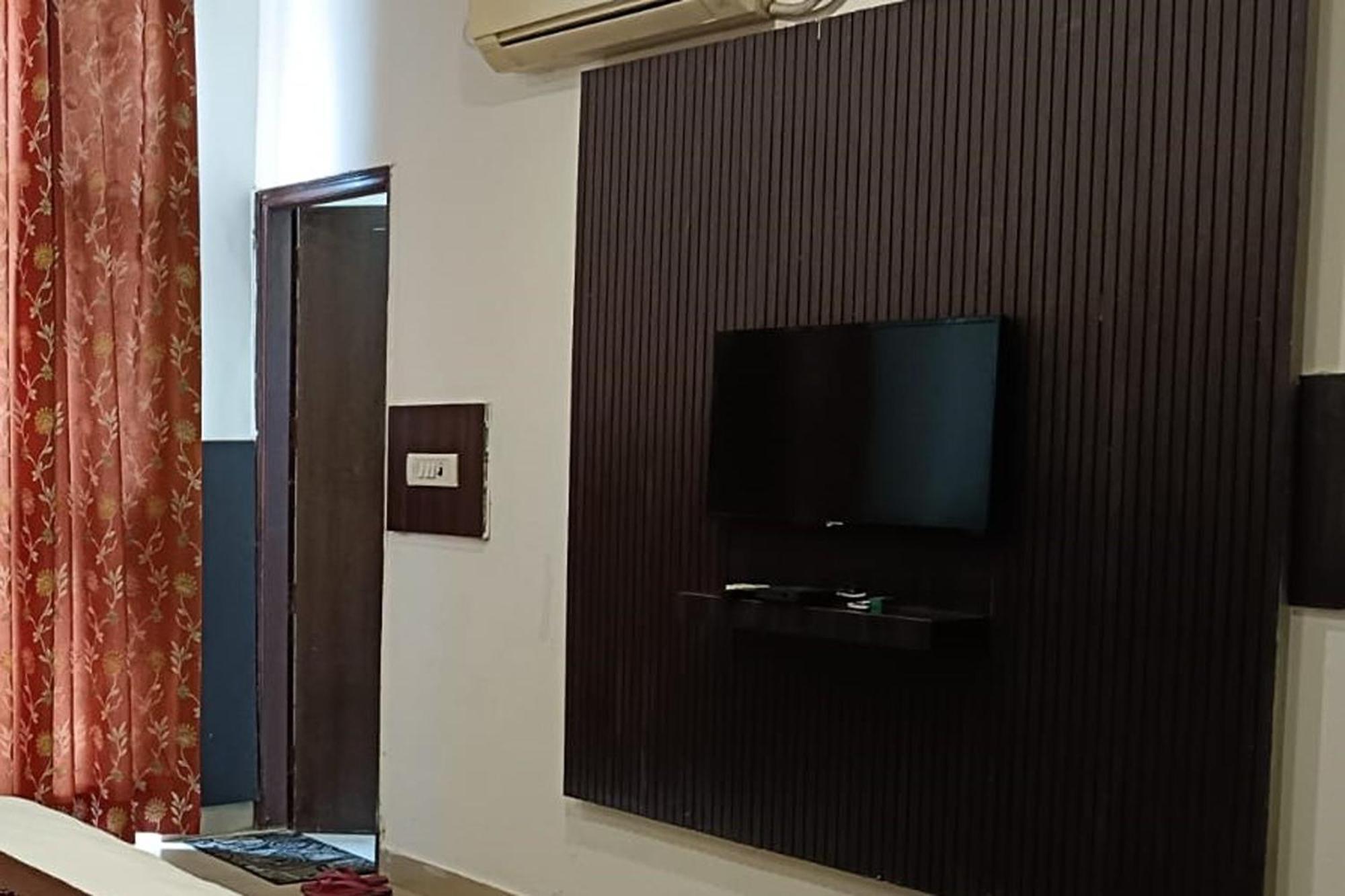 Hotel Shree Kanta Gurgaon Ngoại thất bức ảnh