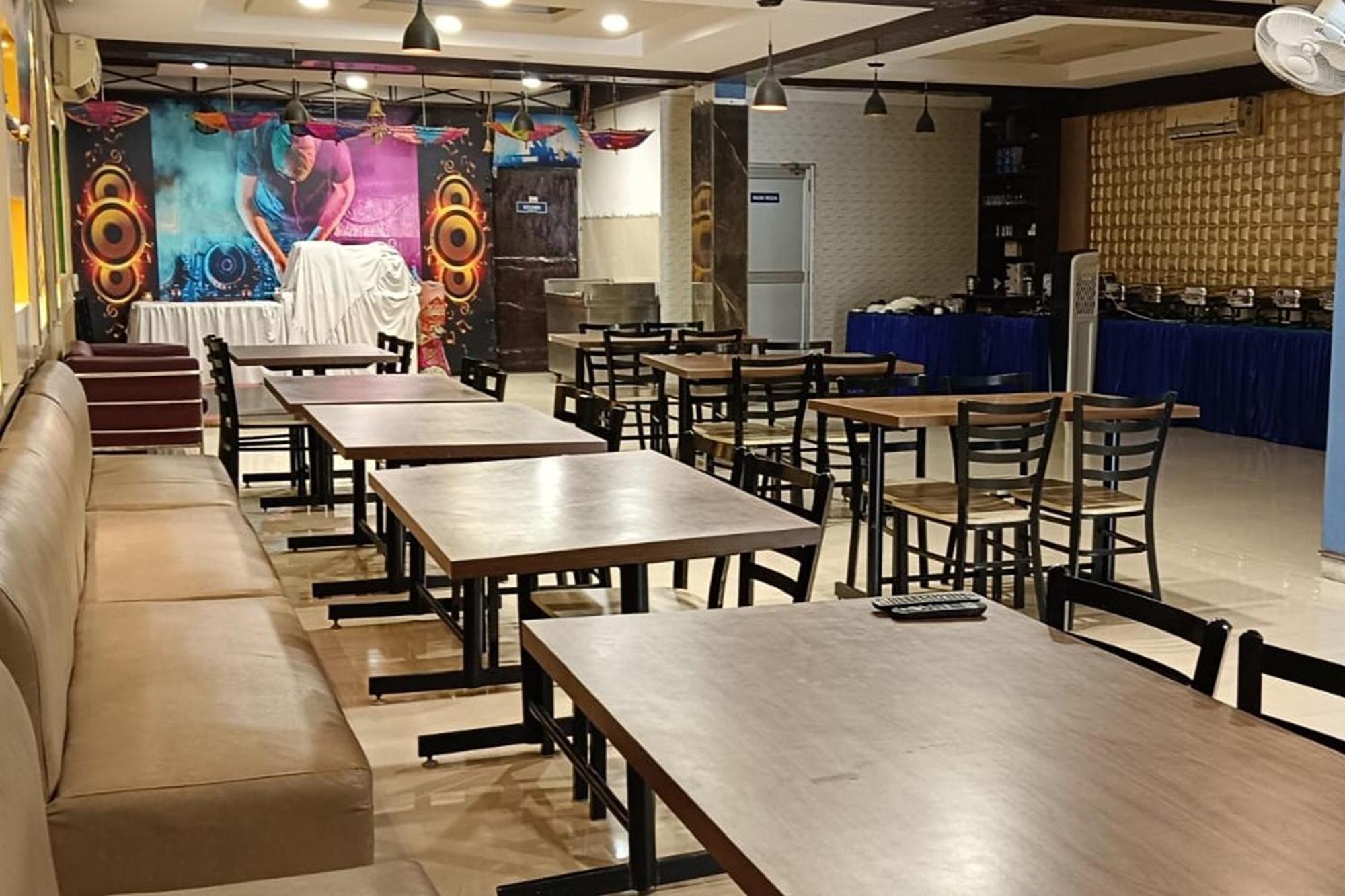 Hotel Shree Kanta Gurgaon Ngoại thất bức ảnh